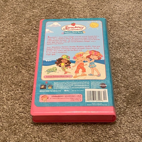 Strawberry Shortcake “Seaberry Beach Party” VHS Mivie. Vintage 2004. EUC - Picture 2 of 4